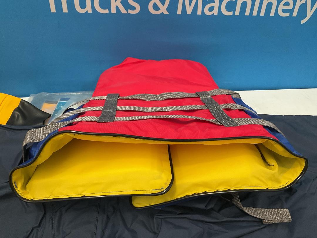 Photo '7' of Wake Force Adult S/M and GUL International Small Drysuit