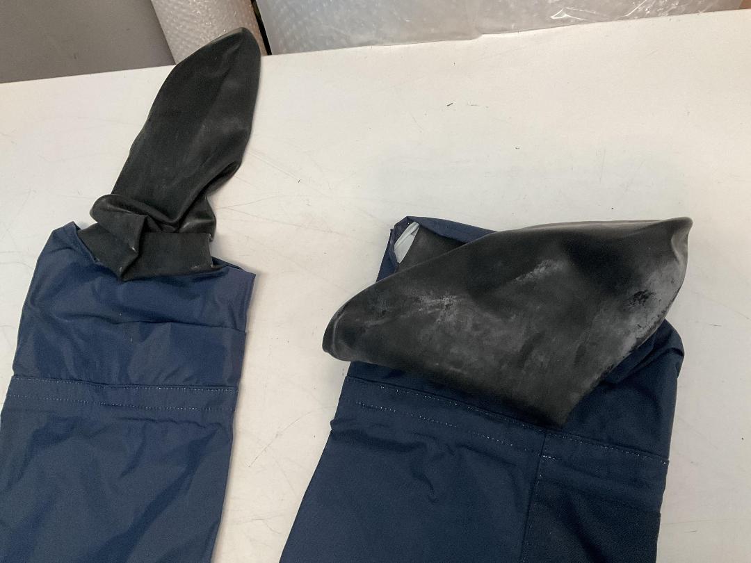 Photo '13' of Wake Force Adult S/M and GUL International Small Drysuit