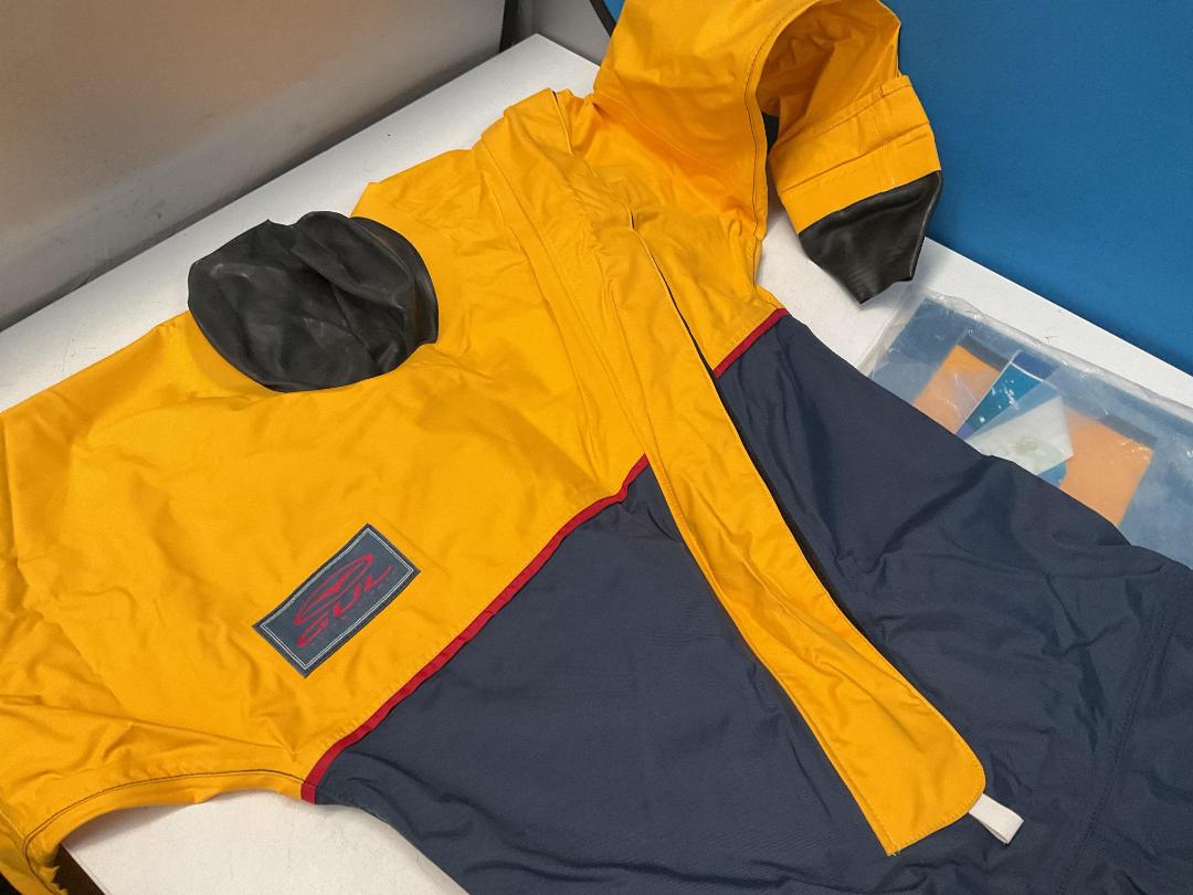 Photo '15' of Wake Force Adult S/M and GUL International Small Drysuit