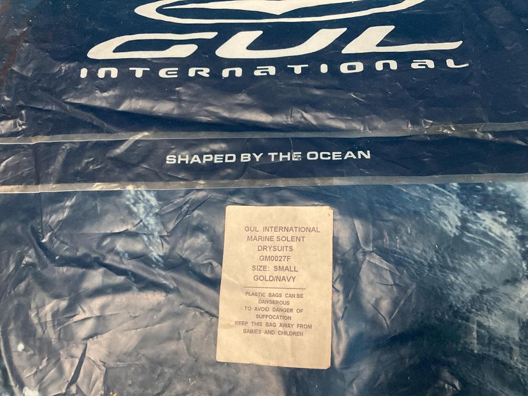 Photo '18' of Wake Force Adult S/M and GUL International Small Drysuit