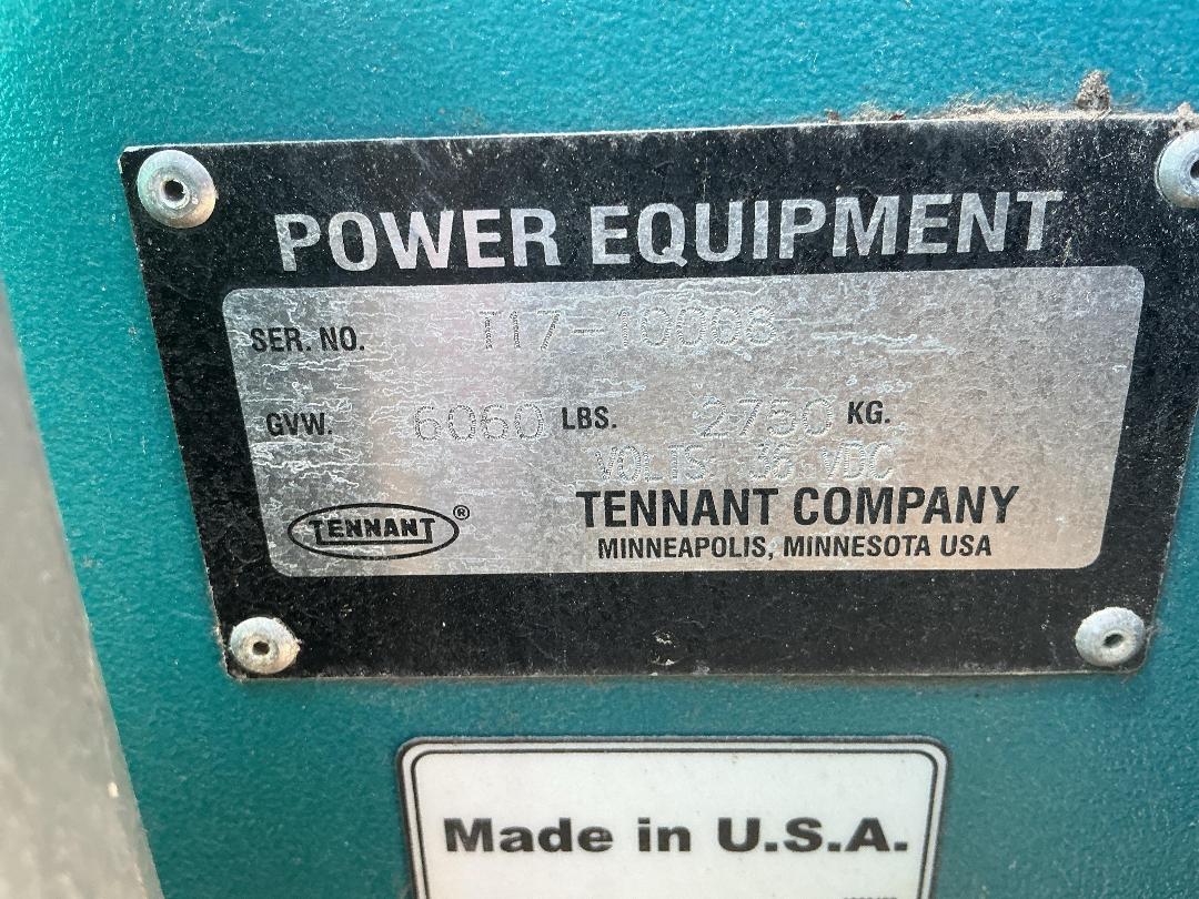 Photo '19' of Tennant T17 ECH20 Sweeper