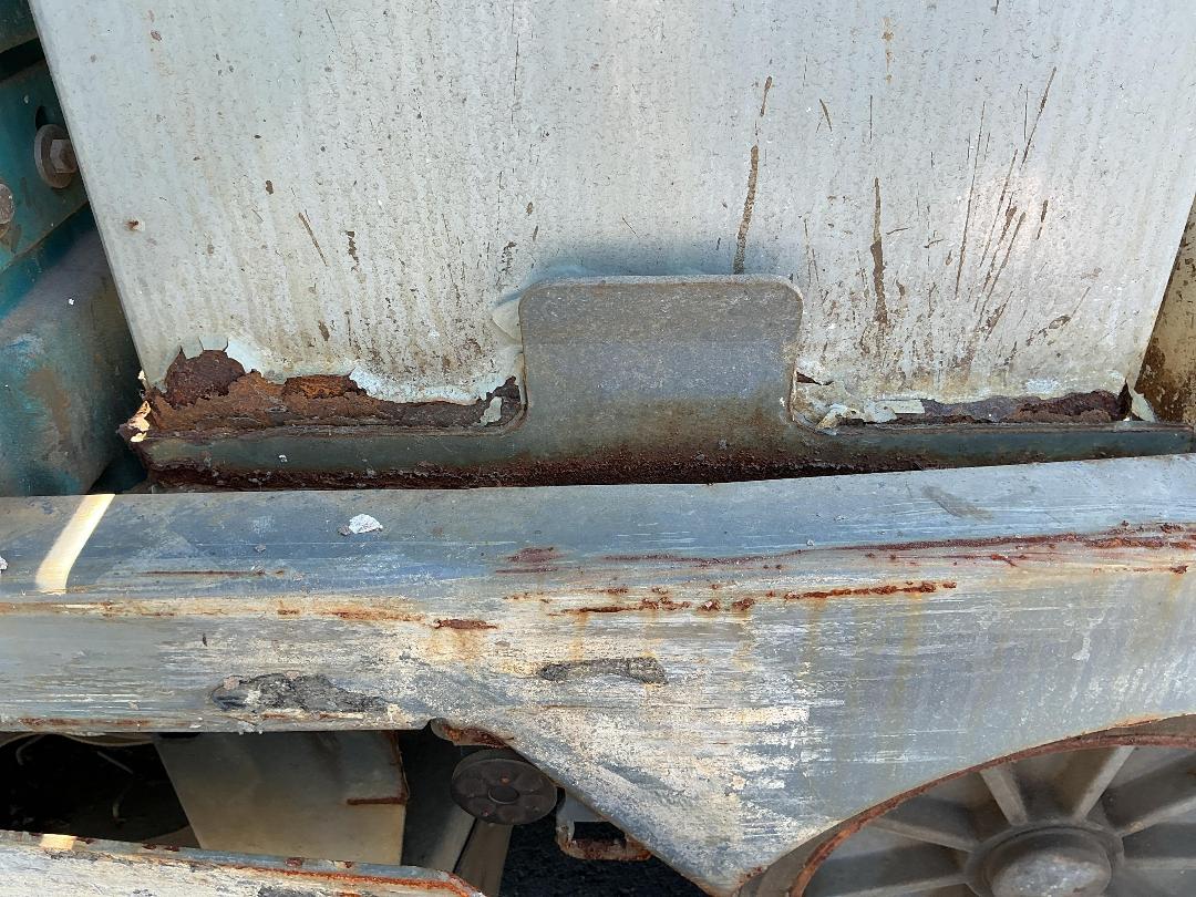 Photo '21' of Tennant T17 ECH20 Sweeper