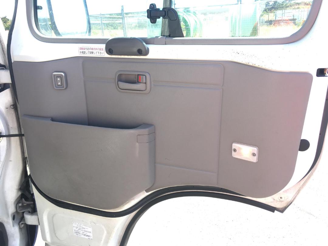 Photo '17' of Toyota Coaster Bus Photo '17' of Toyota Coaster Bus