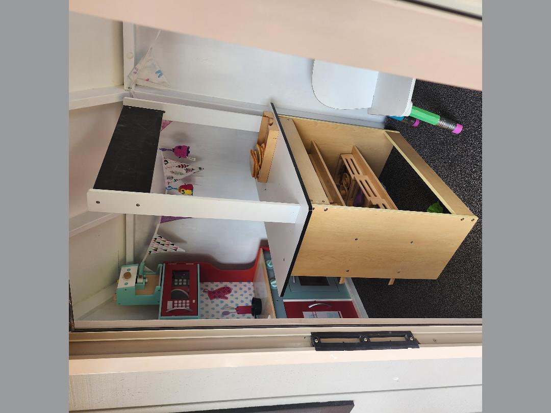 Photo '3' of Playhouse