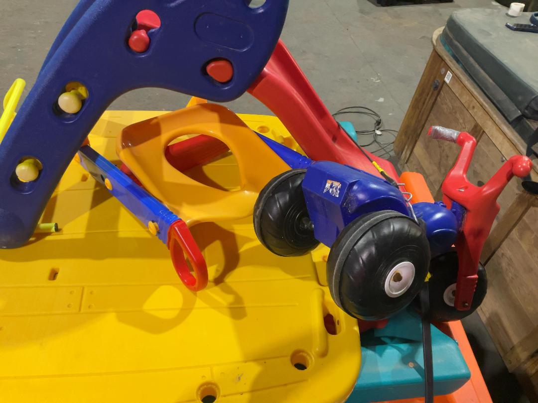 Photo '5' of Childrens Playhouse and other accessories Photo '5' of Childrens Playhouse and other accessories