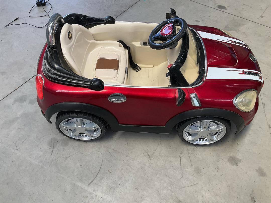 Photo '5' of Oremos Children’s Electronic Car