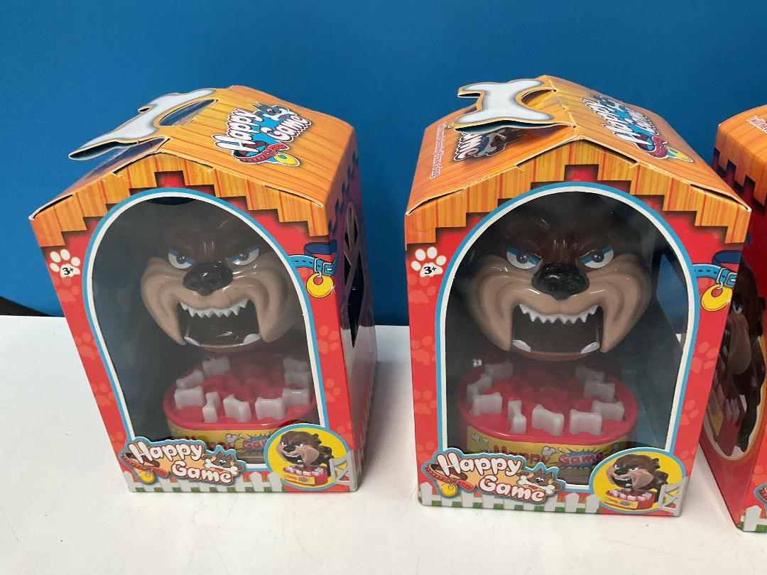 Photo '2' of 6x Happy Game - Dog Chomping *NEW* Photo '2' of 6x Happy Game - Dog Chomping *NEW*