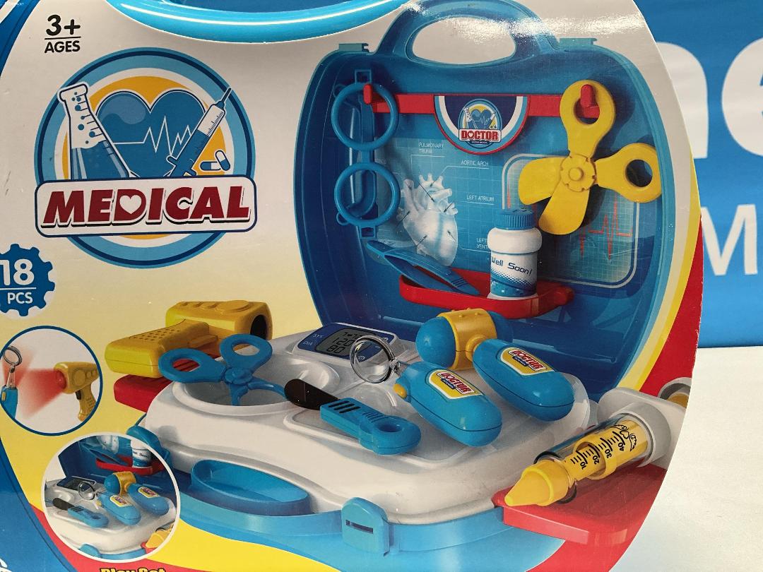 Photo '2' of Dream - Medical Childrens Play Set (18pce) *NEW* Photo '2' of Dream - Medical Childrens Play Set (18pce) *NEW*