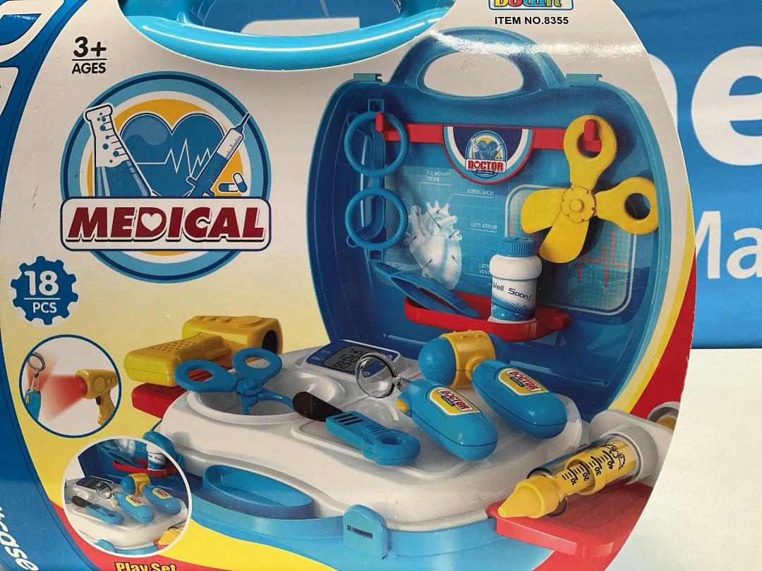 Photo '2' of Dream - Medical Childrens Play Set (18pce) *NEW* Photo '2' of Dream - Medical Childrens Play Set (18pce) *NEW*