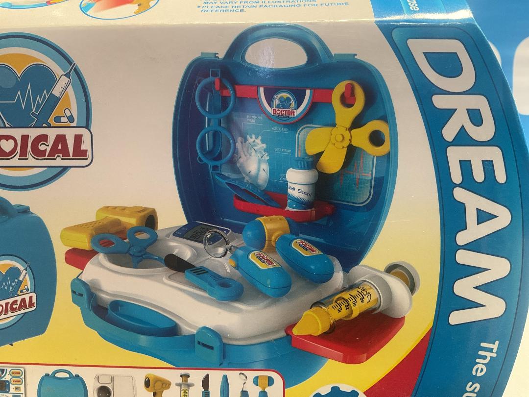 Photo '3' of Dream - Medical Children's Play Set (18pce) *NEW* Photo '3' of Dream - Medical Children's Play Set (18pce) *NEW*