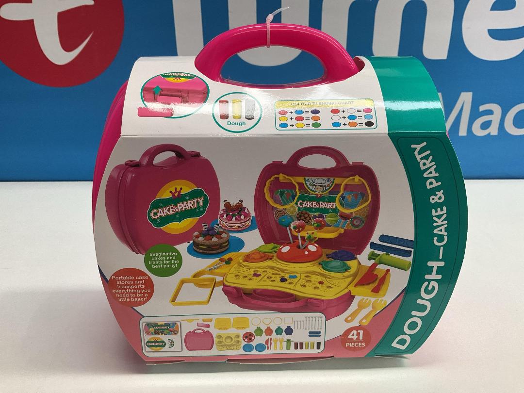 Photo '2' of Dream - Dough Cake & Party Play Set (41pce) *NEW* Photo '2' of Dream - Dough Cake & Party Play Set (41pce) *NEW*