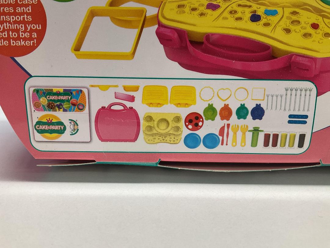 Photo '4' of Dream - Dough Cake & Party Play Set (41pce) *NEW* Photo '4' of Dream - Dough Cake & Party Play Set (41pce) *NEW*