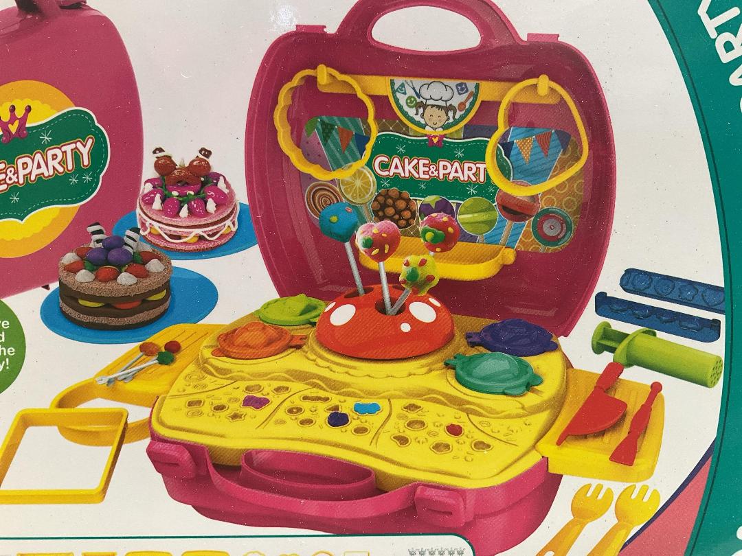 Photo '3' of Dream - Dough Cake & Party Play Set (41pce) *NEW* Photo '3' of Dream - Dough Cake & Party Play Set (41pce) *NEW*