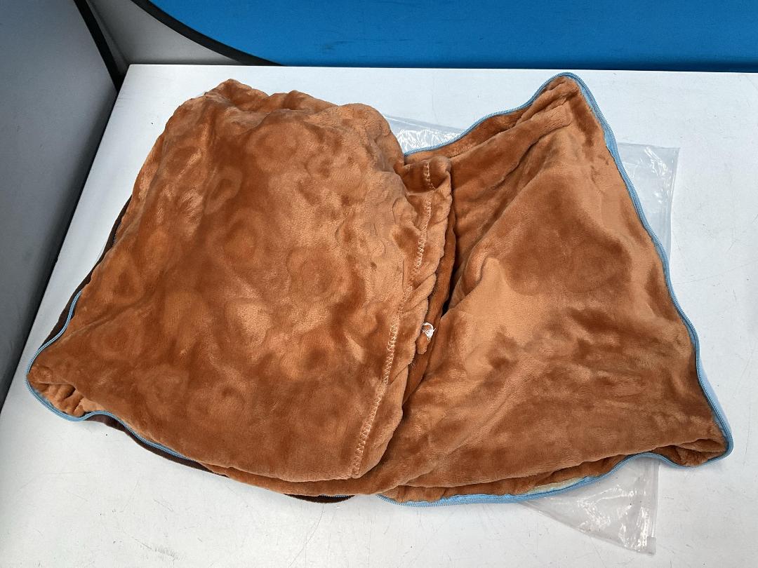 Photo '9' of 3x Monkey Love - Children's Pillow w/ Zip Out Blanket - 150cm x 100cm *NEW* Photo '9' of 3x Monkey Love - Children's Pillow w/ Zip Out Blanket - 150cm x 100cm *NEW*