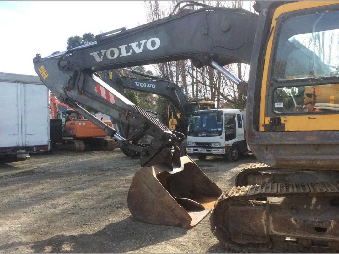 Photo '5' of Volvo EC240BL Excavator Photo '5' of Volvo EC240BL Excavator
