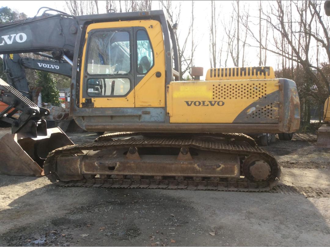Photo '6' of Volvo EC240BL Excavator Photo '6' of Volvo EC240BL Excavator