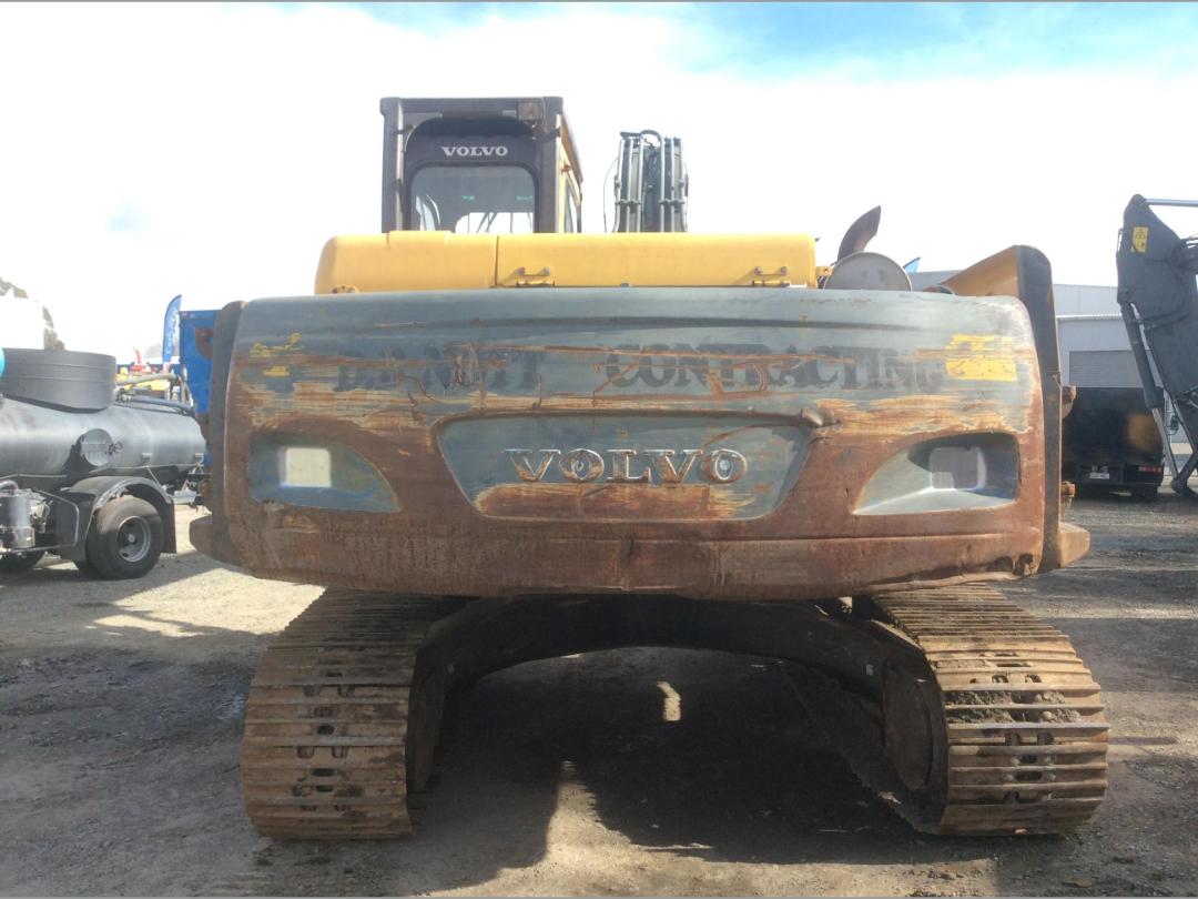 Photo '8' of Volvo EC240BL Excavator Photo '8' of Volvo EC240BL Excavator