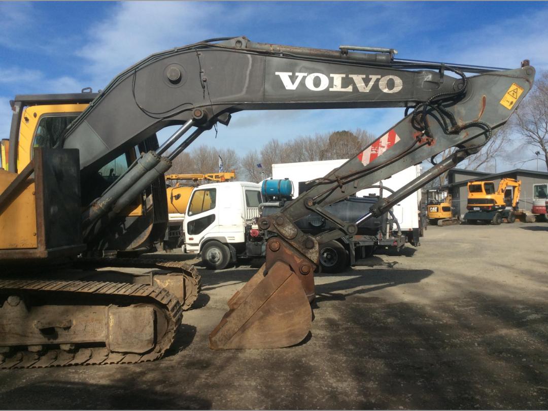 Photo '11' of Volvo EC240BL Excavator Photo '11' of Volvo EC240BL Excavator