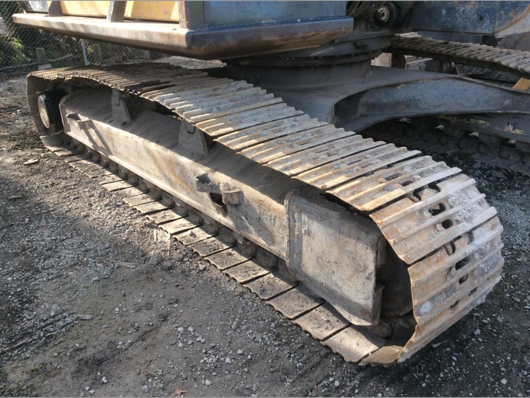 Photo '18' of Volvo EC240BL Excavator Photo '18' of Volvo EC240BL Excavator