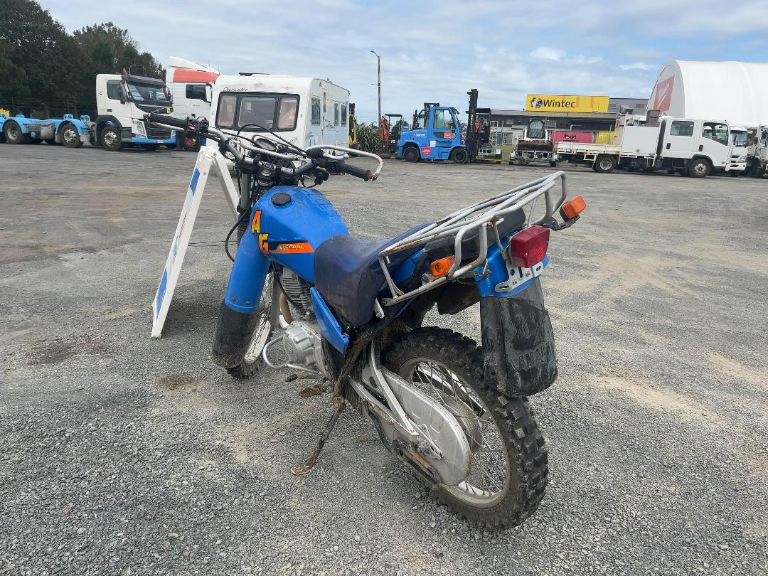 Photo '5' of Yamaha AG200