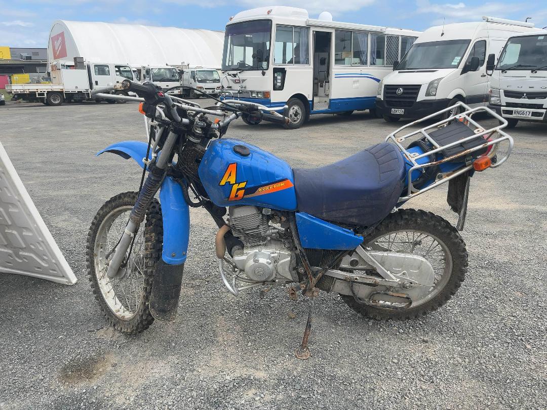 Photo '4' of Yamaha AG200