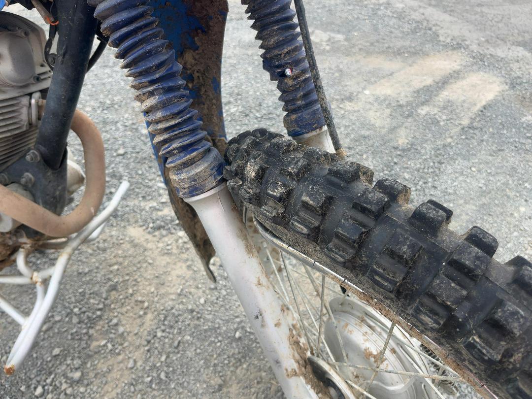 Photo '10' of Yamaha AG200